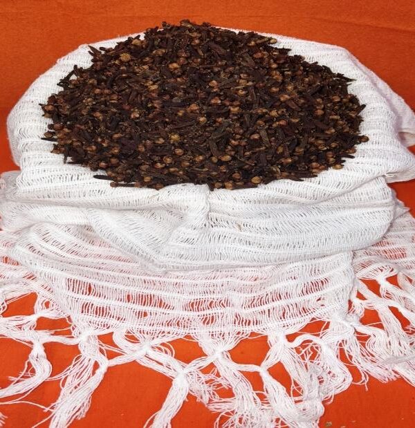 Whole Cloves (Clavo Entero)