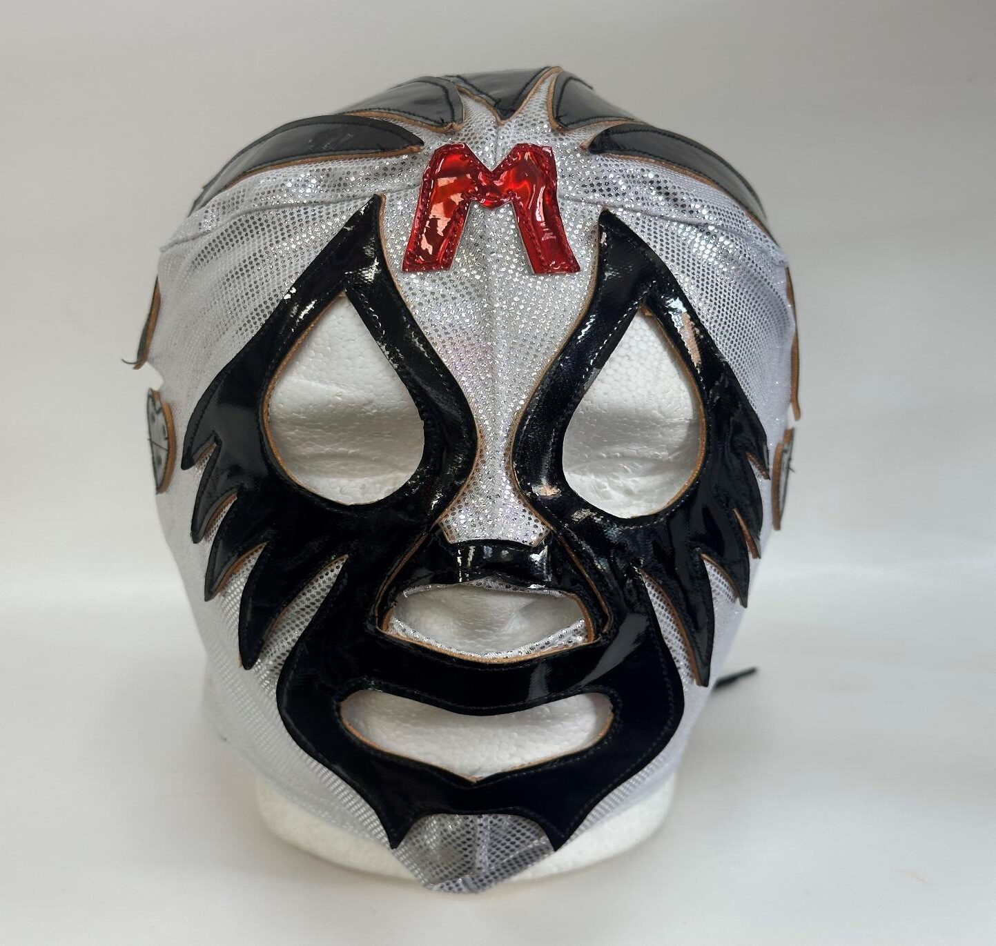 Mil Mascaras