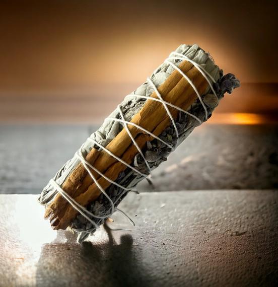 White sage with Cinnamon and Lavender